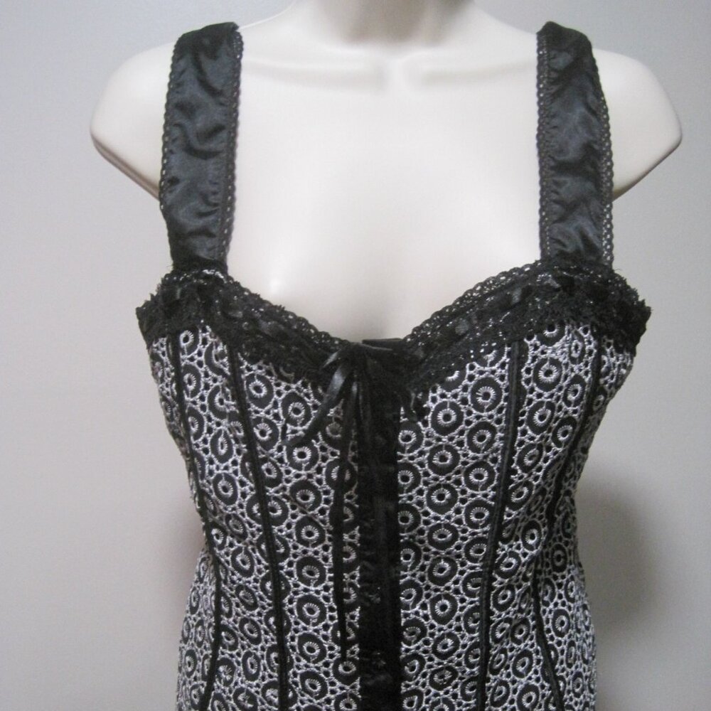Bebe Vintage Women's Small Black and White Circle Lace Button Blouse Corset